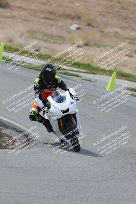 media/Mar-05-2023-TrackXperience (Sun) [[a95d40e56a]]/Group 2/session 2 turn 4/